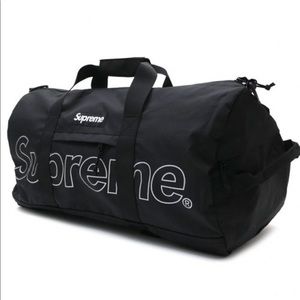 FW 2018 supreme duffel bag